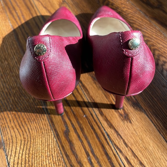 Michael Kors Burgundy Heel - Picture 5 of 7